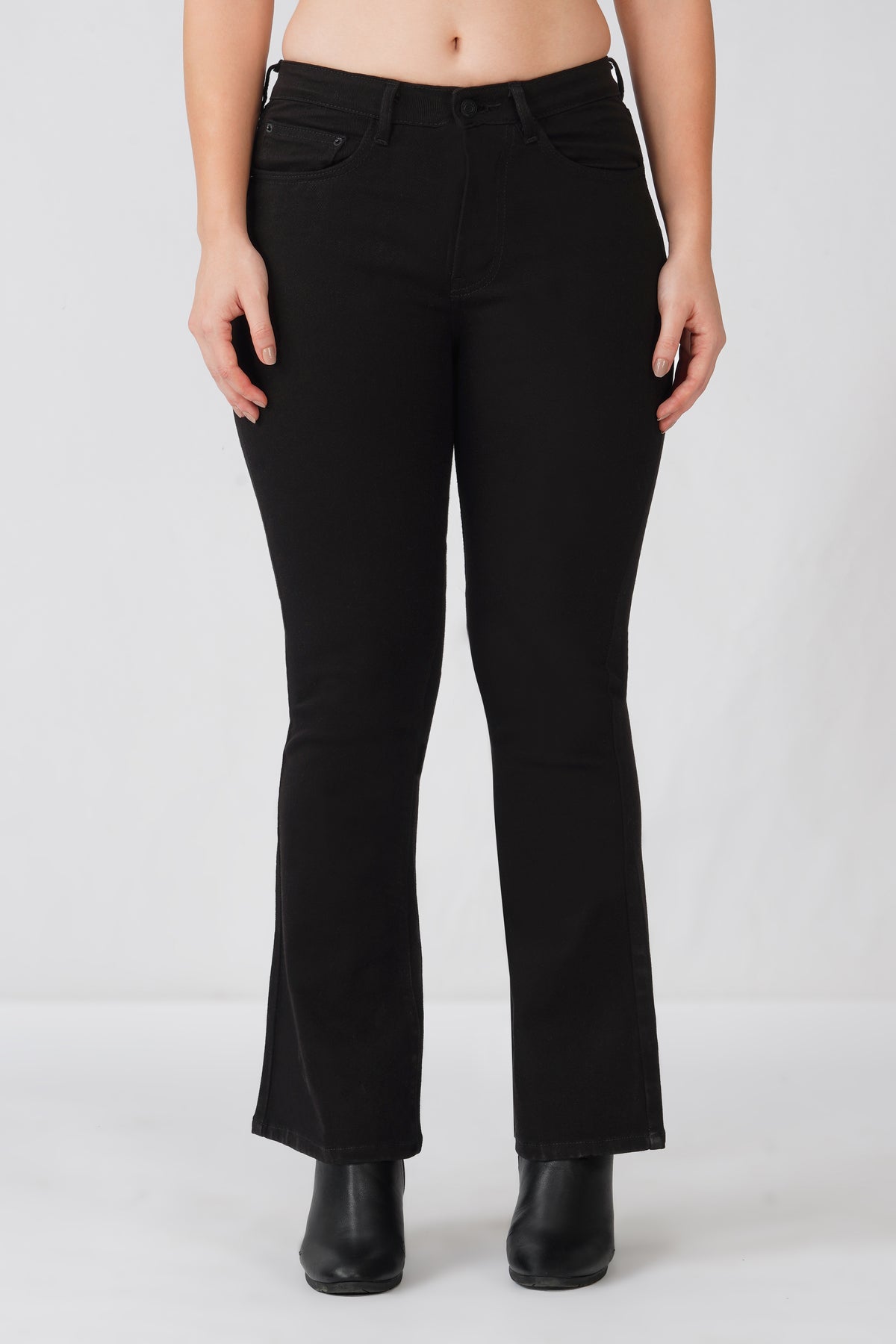 780 WIDE LEG FIT JEANS -BLACK