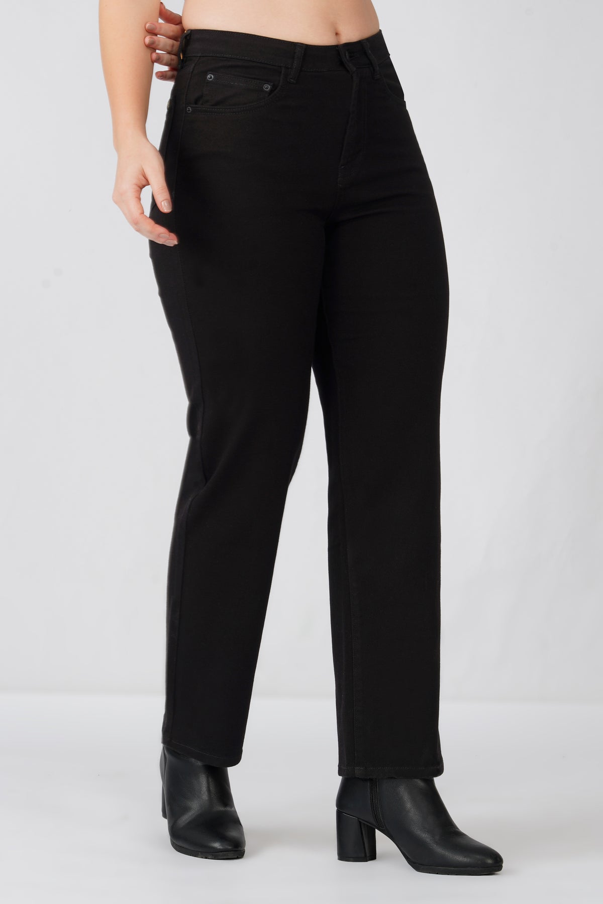 780 STRAIGHT FIT JEANS -BLACK