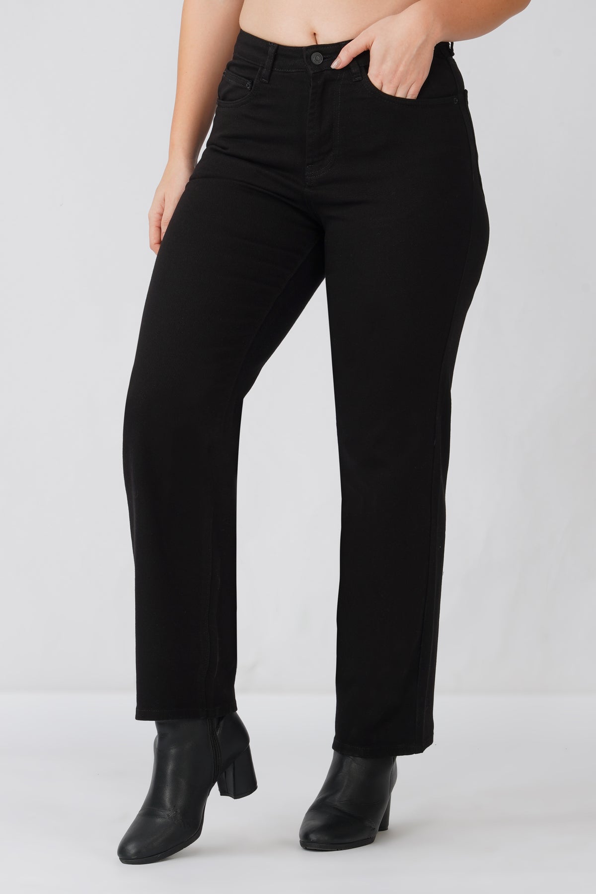 780 STRAIGHT FIT JEANS -BLACK