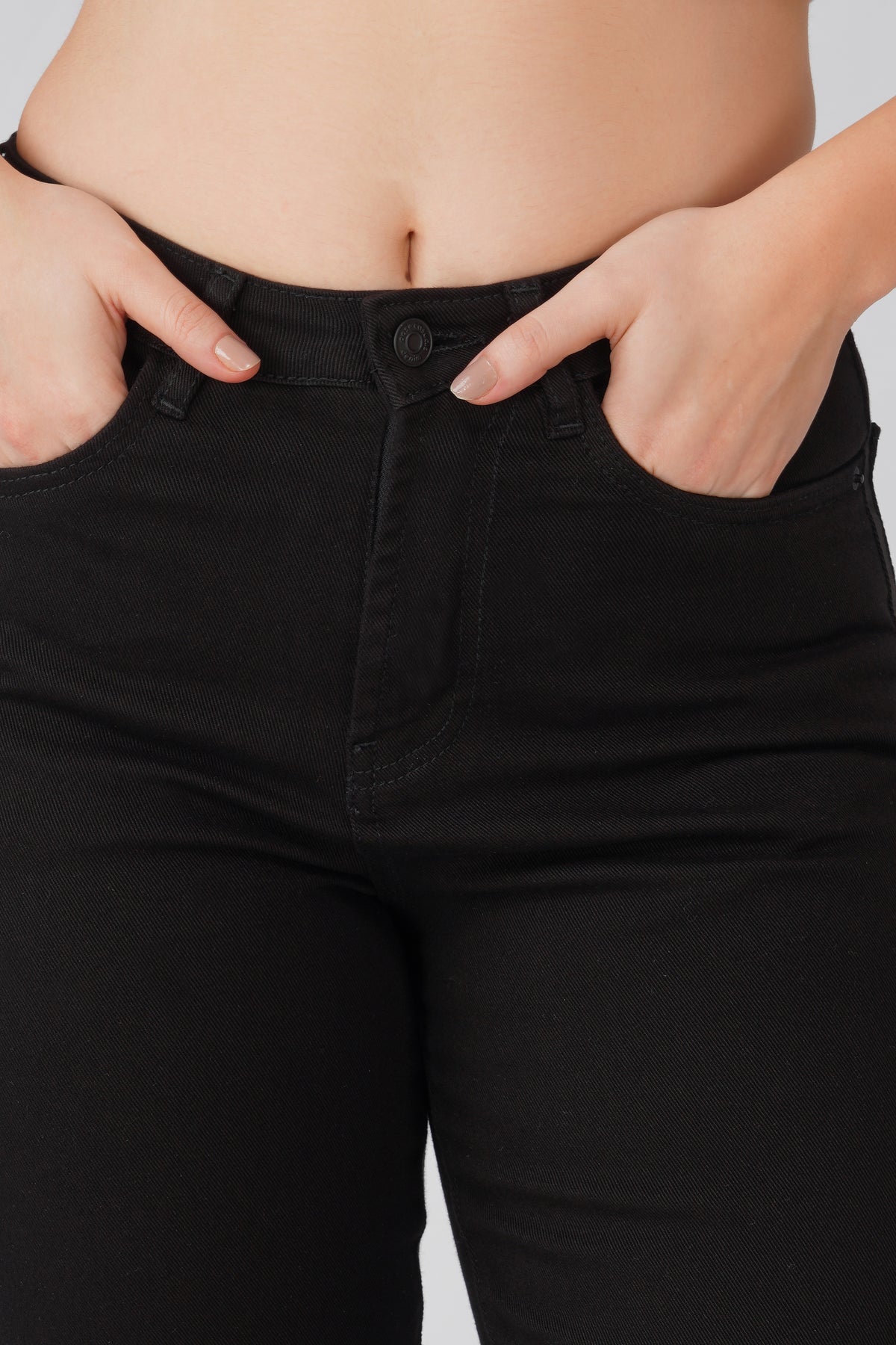 780 STRAIGHT FIT JEANS -BLACK
